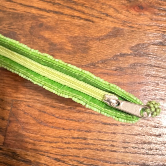 Great summer beaded clutch or wallet - Picture 6 of 6